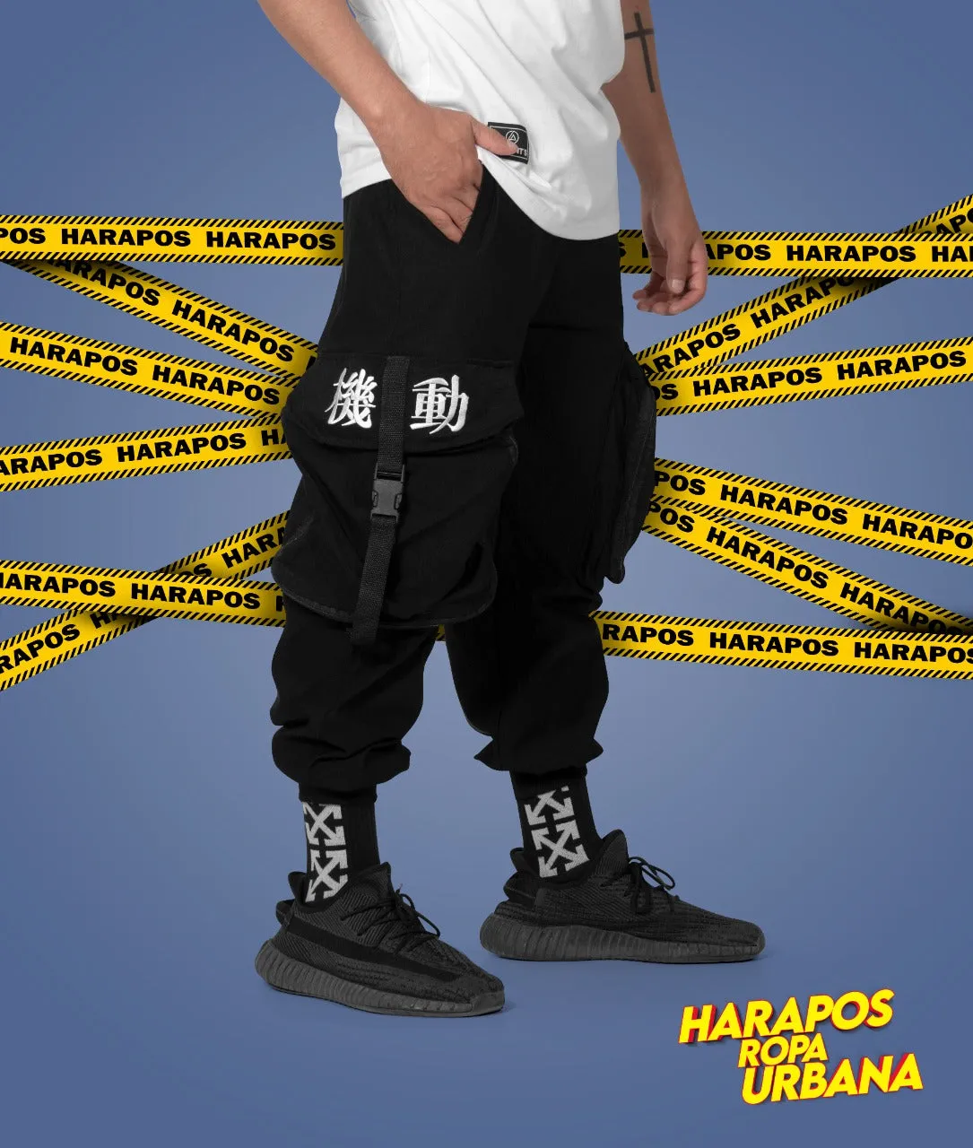 Jogger tactico coreano negro con letras chinas