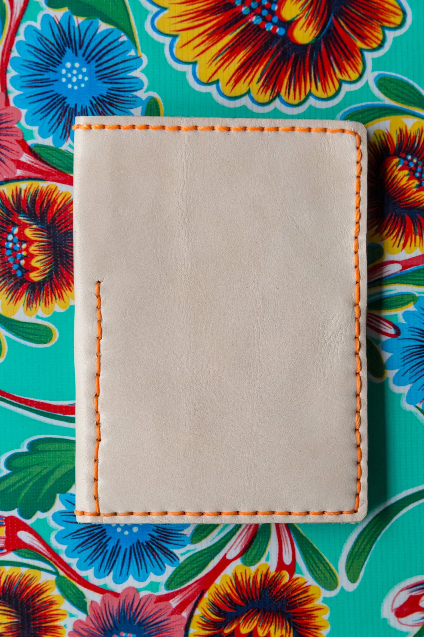 LEATHER PASSPORT CASE // NATURAL W TANGERINE