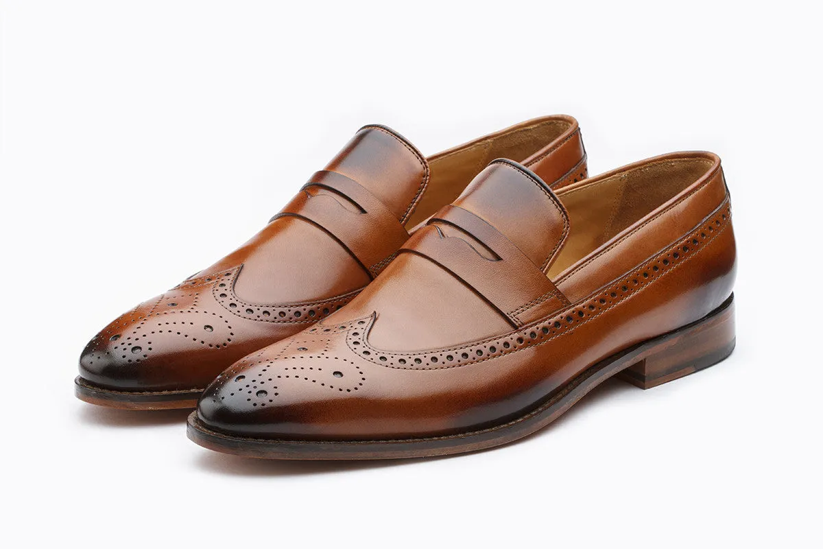 LONGWING SADDLE LOAFER WITH MEDALLION-TAN