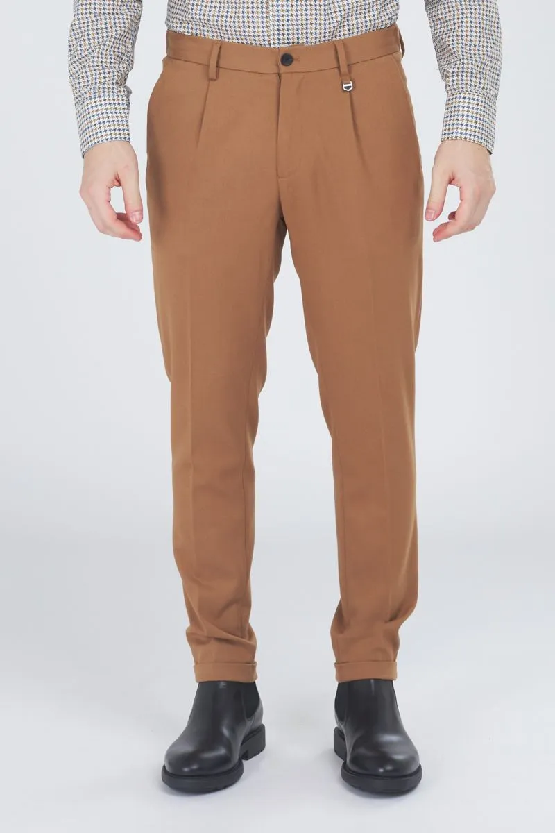 Pantalone carrot fit Uomo Biscotto