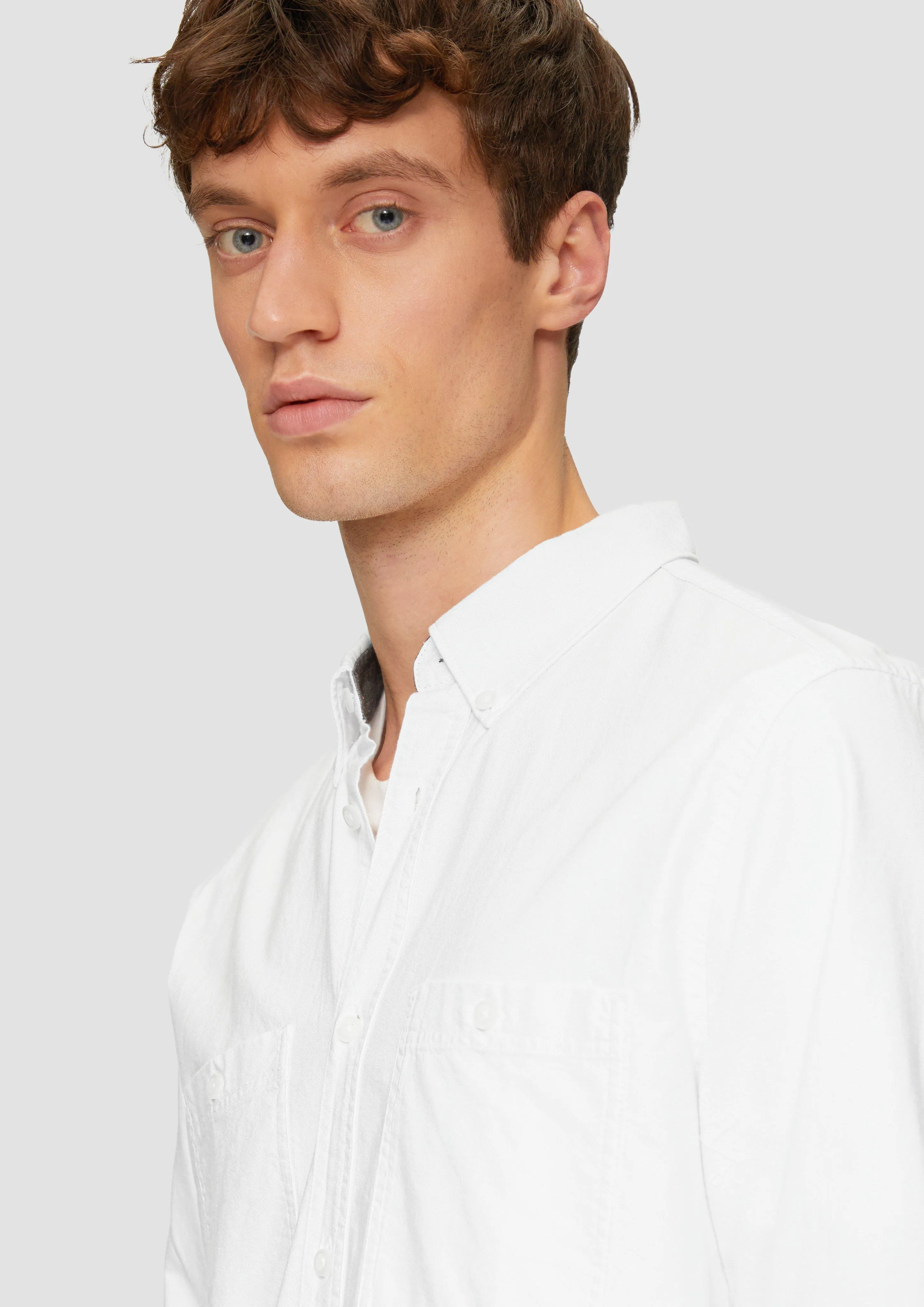 Regular fit: cotton shirt with a button-down collar