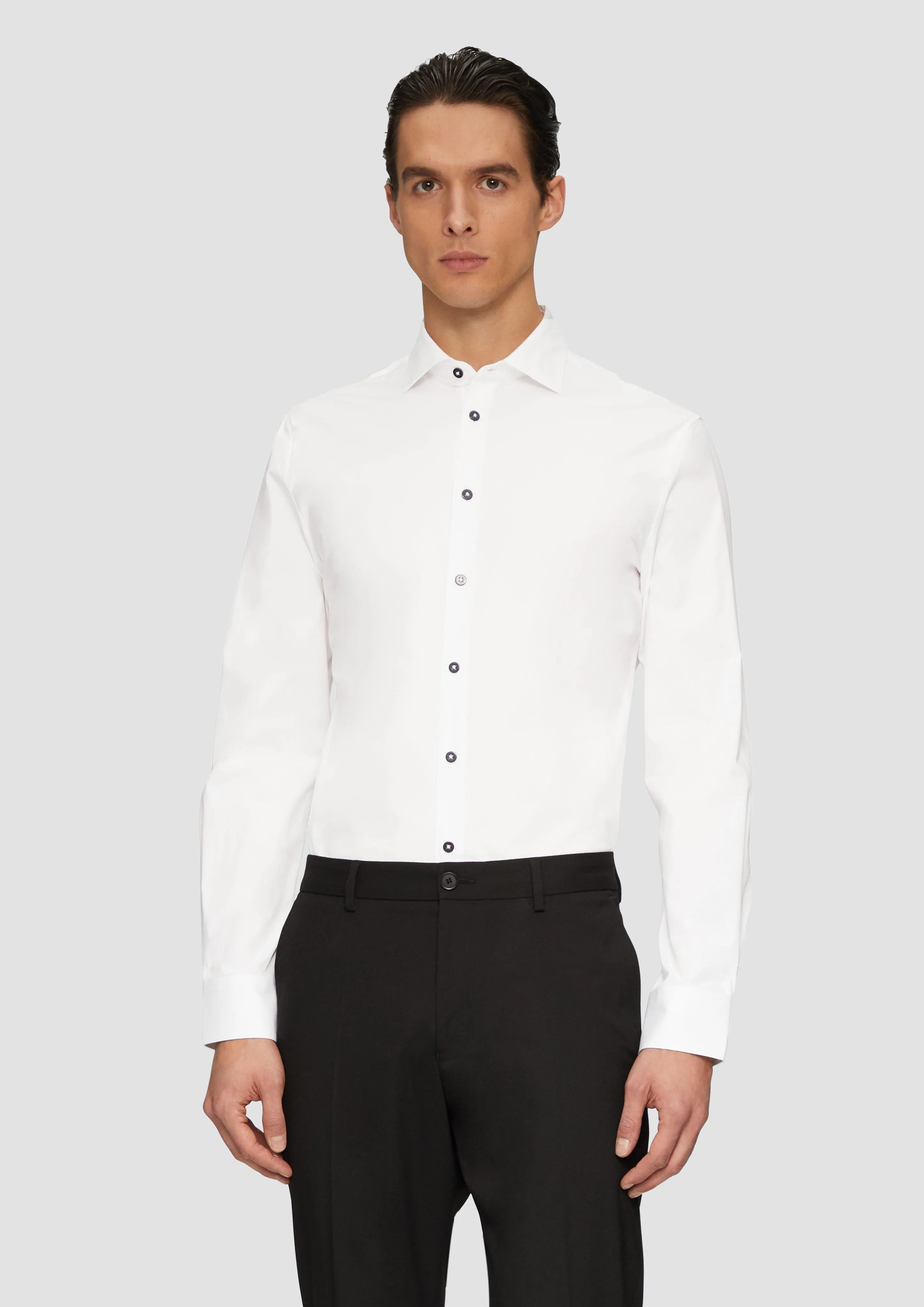 Tailored fit: poplin shirt made of stretch cotton