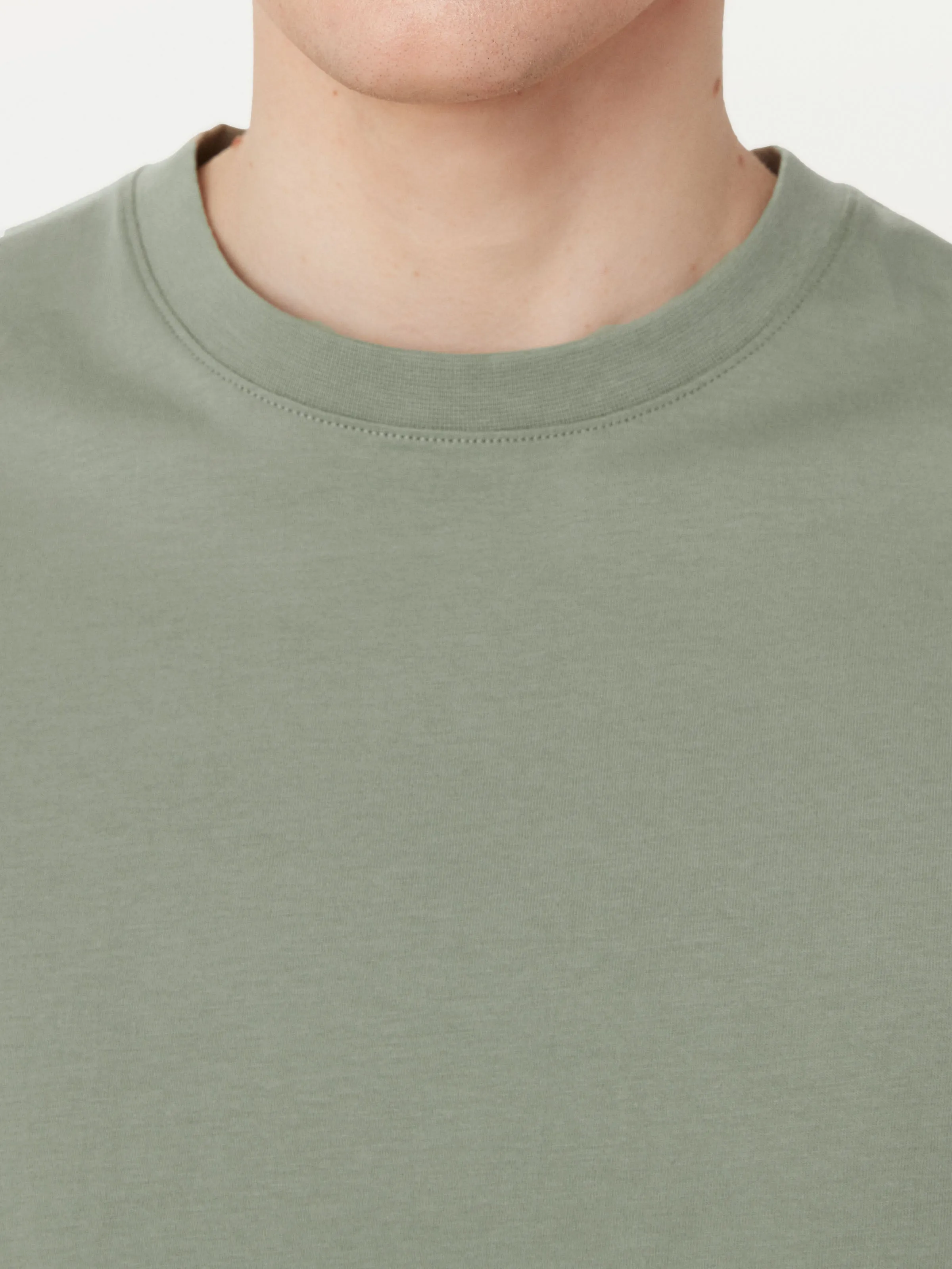 The Essential Slim T-Shirt in Vetiver Green