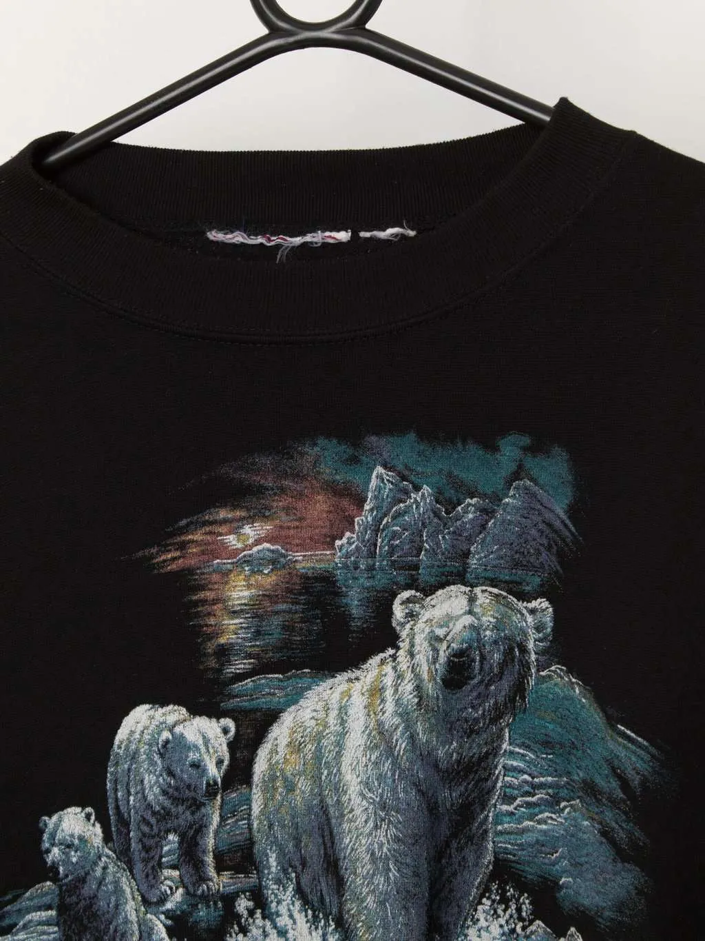 Vintage polar bear graphic sweatshirt in black – Large